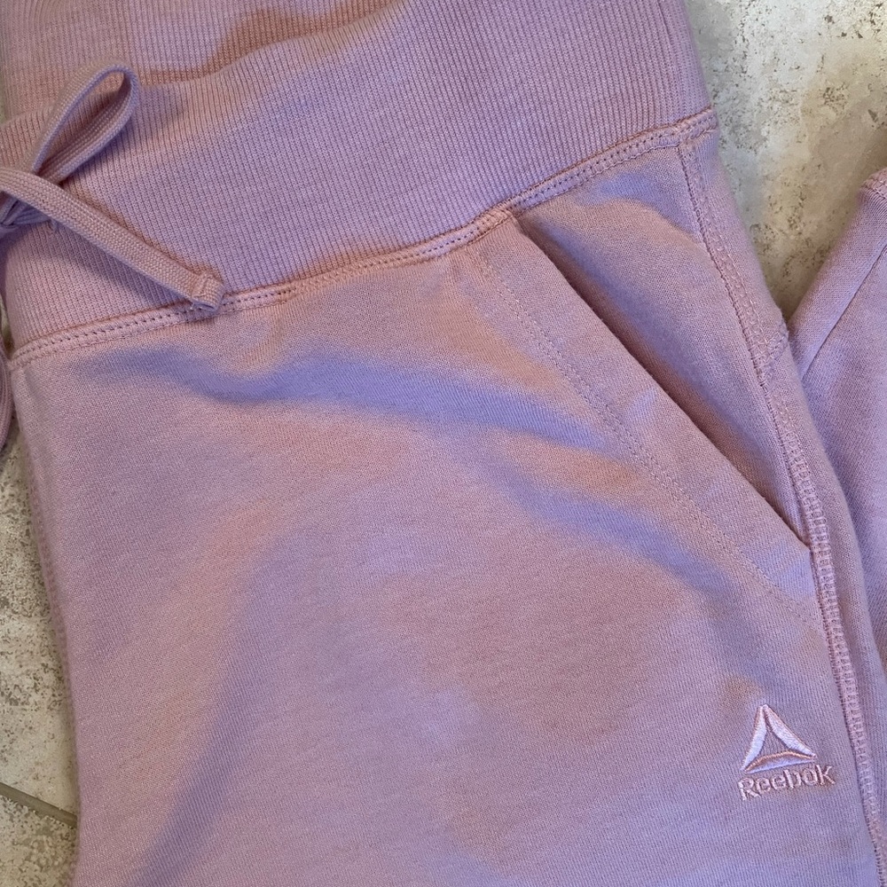 Rose colored Reebok joggers - Picture 2 of 7